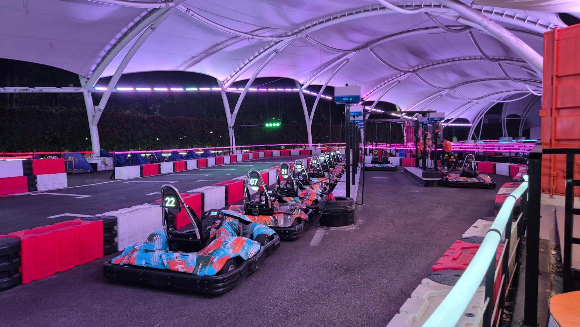 I-City Free Wifi 55Inch Smarttv Car Park Fit 5Pax 莎阿南 外观 照片